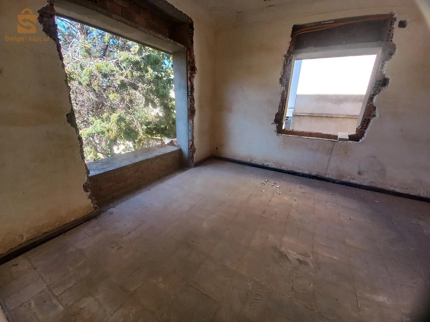 للبيع كركاسة في ويط الشراقة
 vend Carcasse R+3 devant commissariat de police de Chéraga