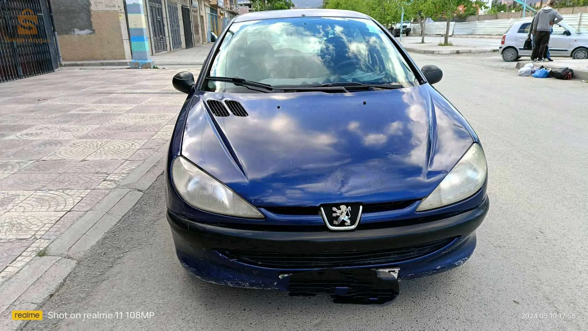 سيارة للبيع نوع بيجو 206