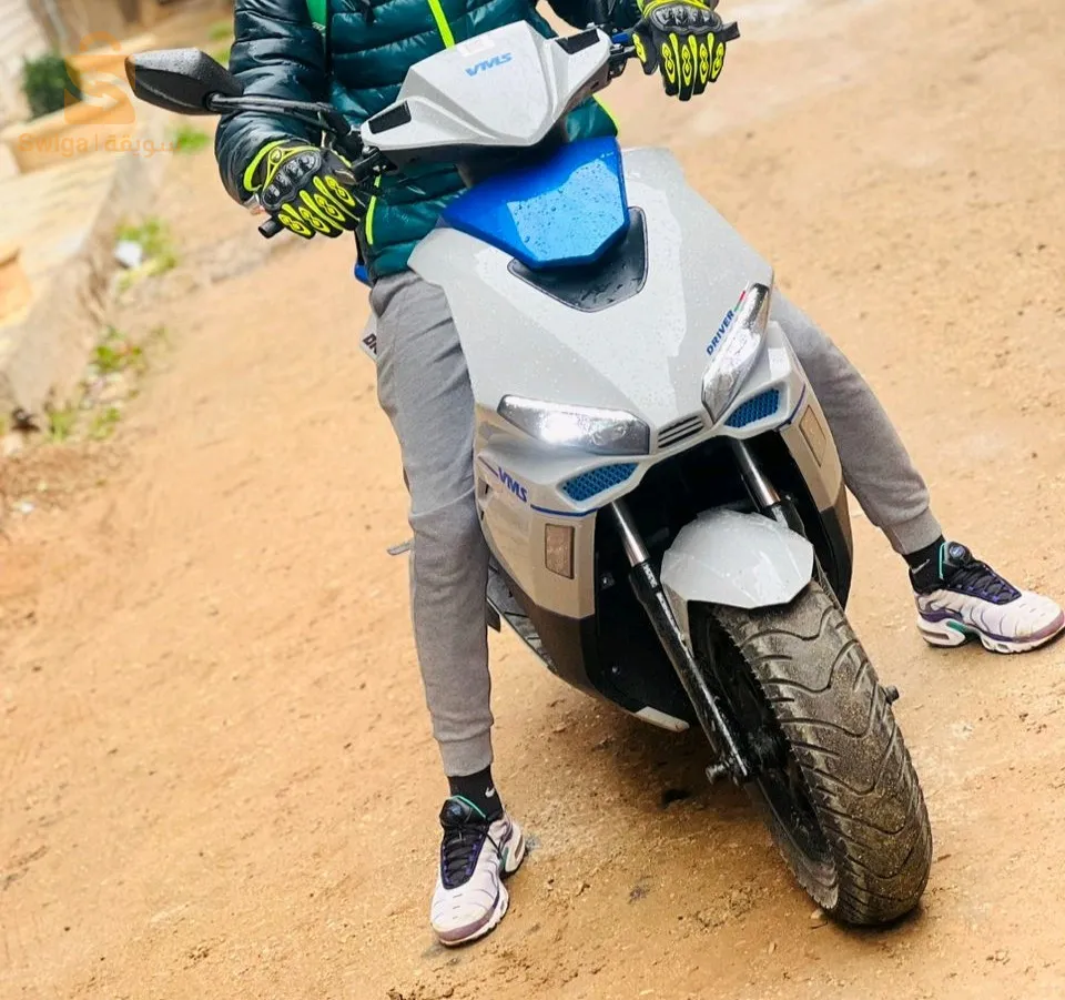 دراجة نارية   2024moteur 150cc vms