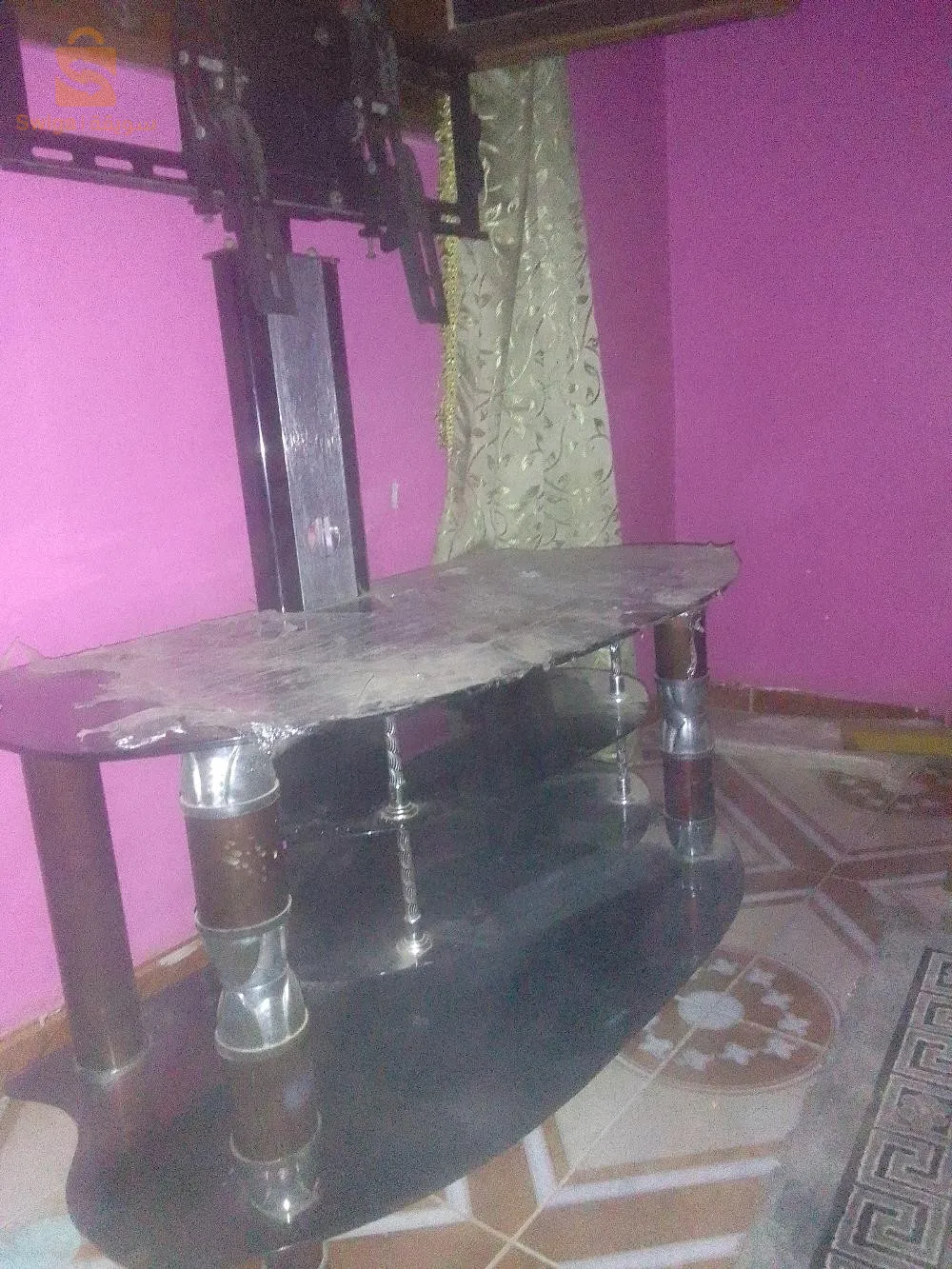 اواني تلفاز