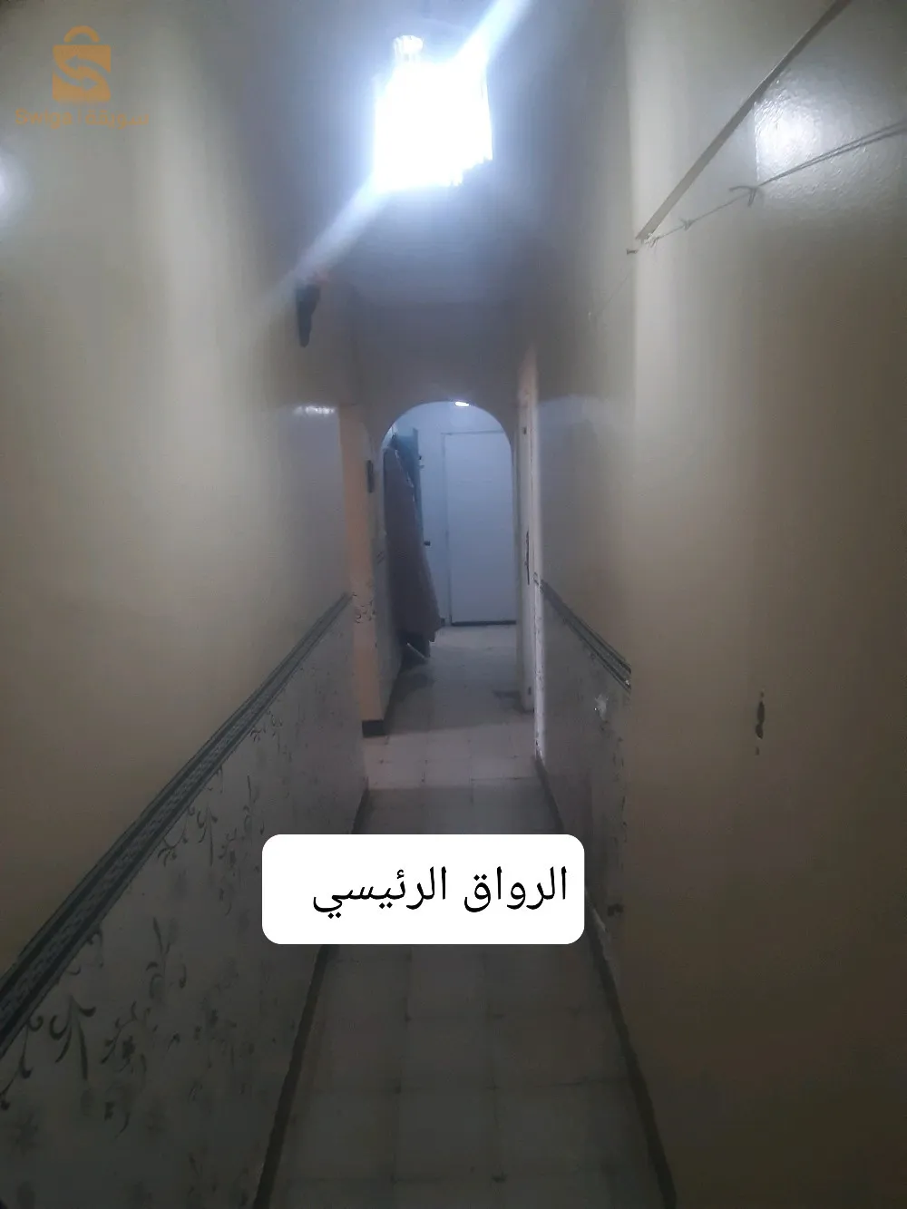 شقة طابق 4 و اخير  منظر رائع يطل على المدينة و البحر و الميناء  جورة ممتازة  توفى كل ملتزمات  المعيشة  و 
Parking امام العمارة