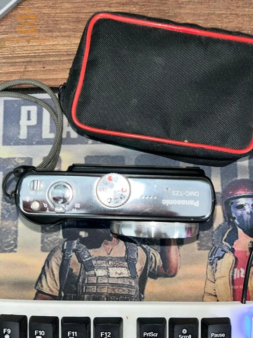 آلة تصوير وفيديو  ليميكس لايكا اكس ١٠