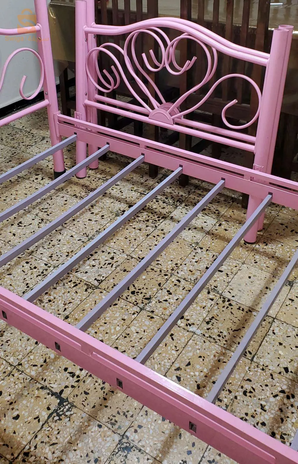 2 سرير للبيع