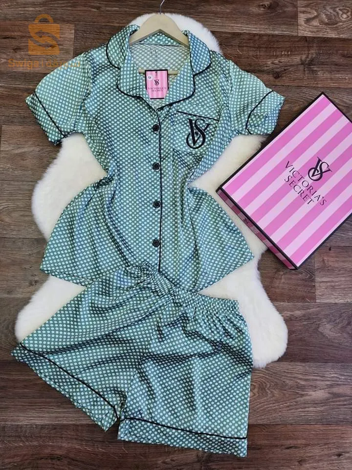 بيجامات فكتوريا سيكرث