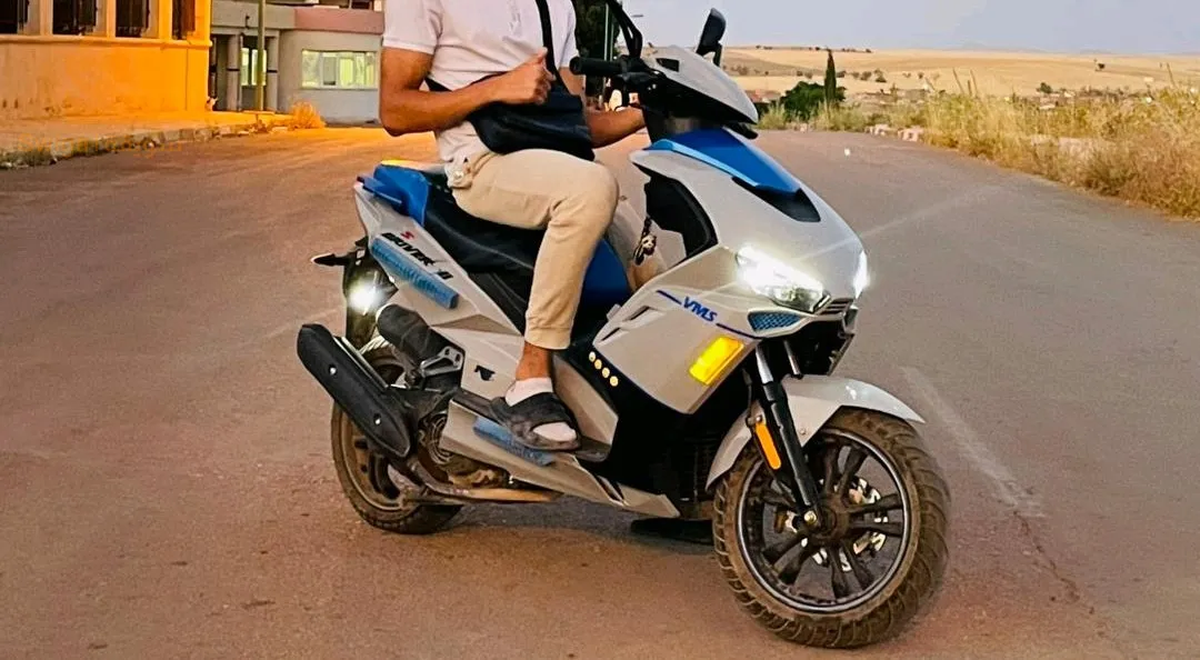 دراجة نارية   2024moteur 150cc vms