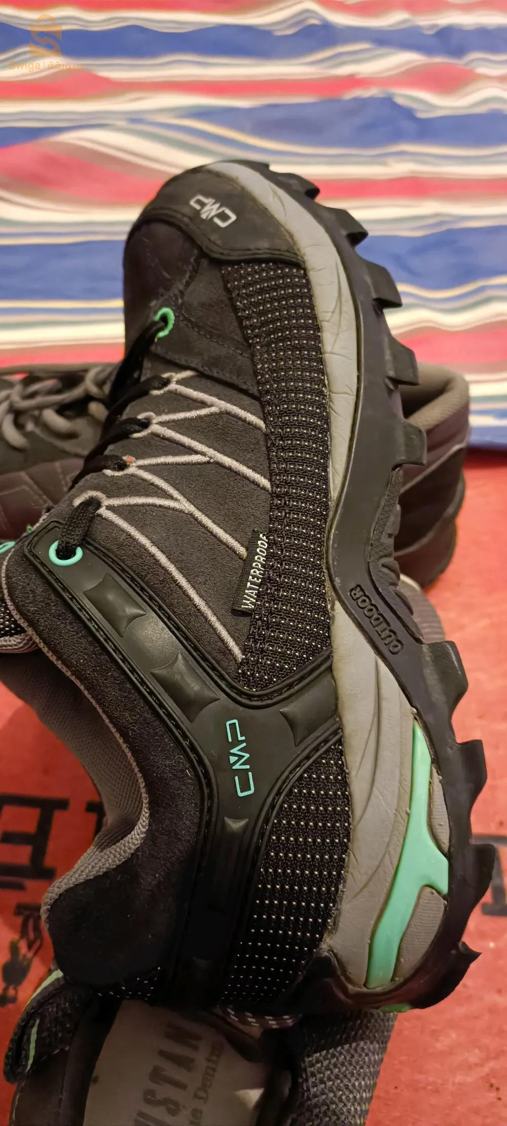 حذاء جبلي متعدد الإستعمال