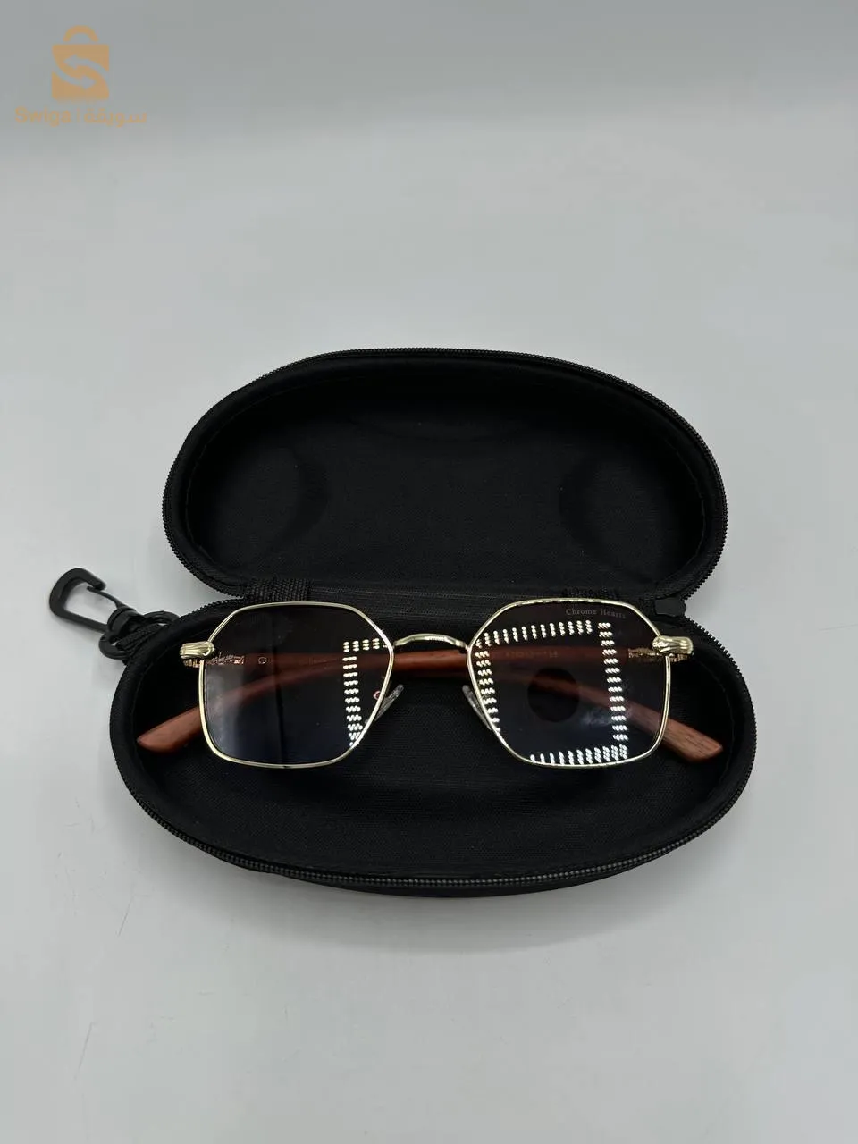 Lunette de soleil chrome hearts + pochette gratuit