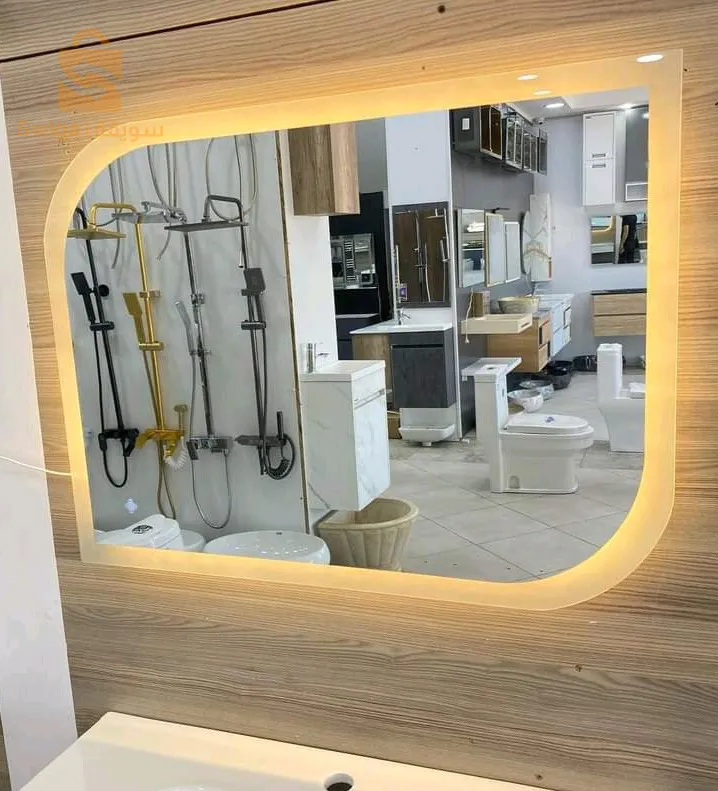 مرآة مضيئة للحمام