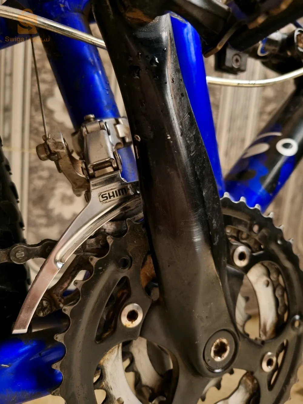 vélo de montagne 
marque scraper 
tt est d'origine 
avec une double suspension 
et frêne disque 
des pneus Michelin 
vitesse 9/3 chimano 
nmr: 0781682599