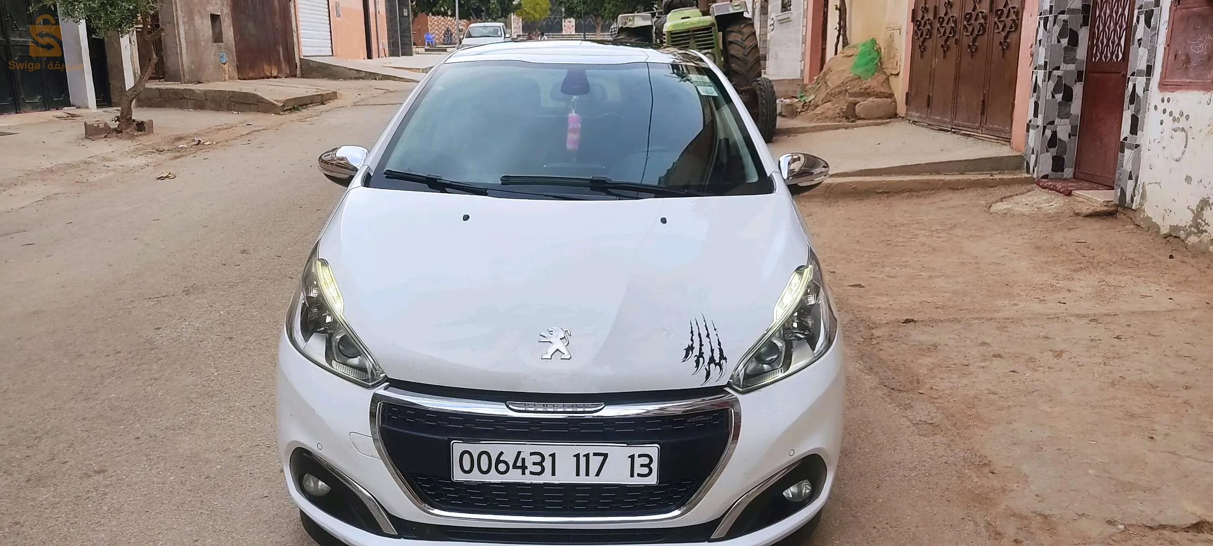 سيارة 208 جديدة