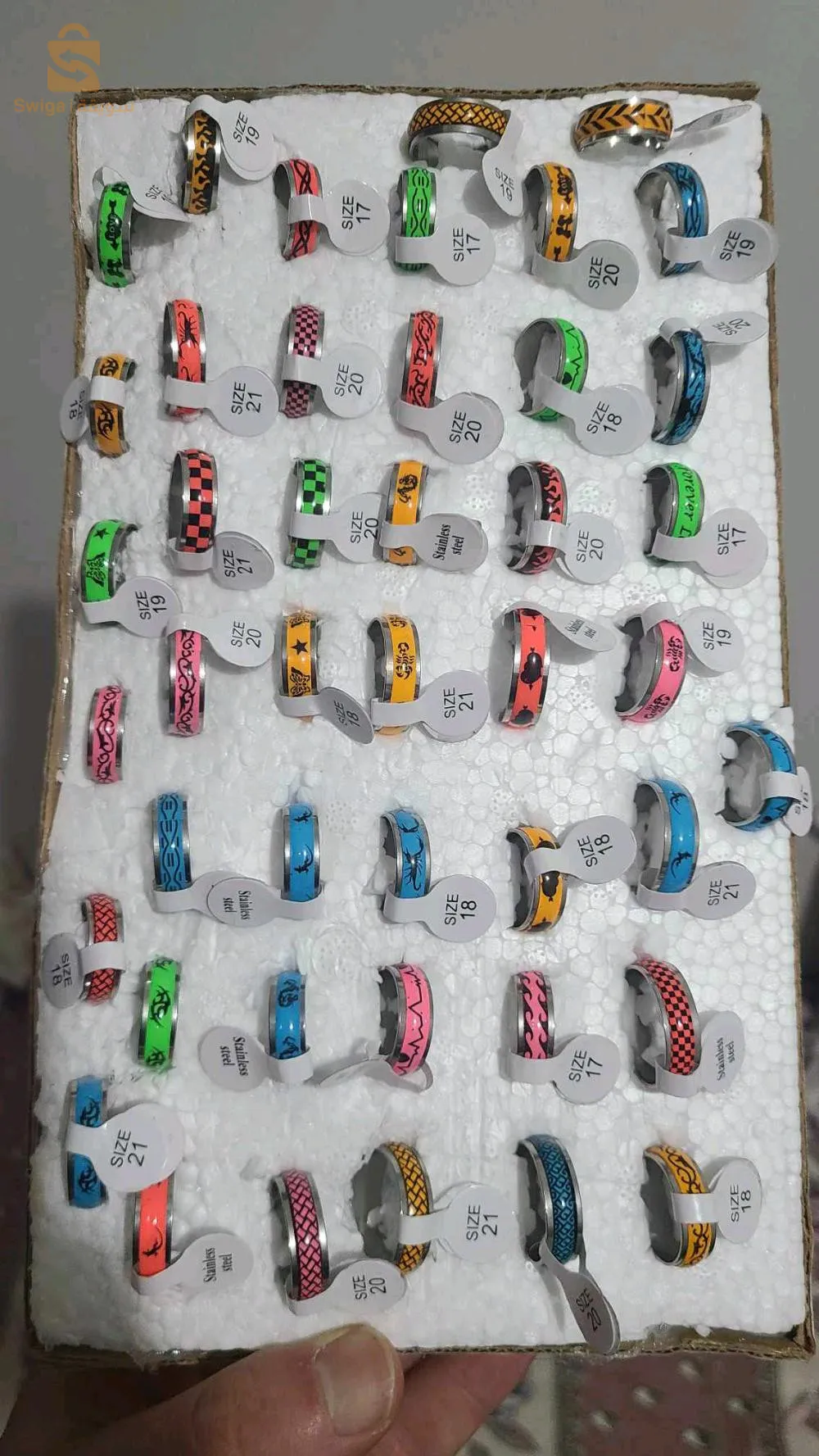 خواتم متوهجة في الظلام بسعر 30 ألف فقط.