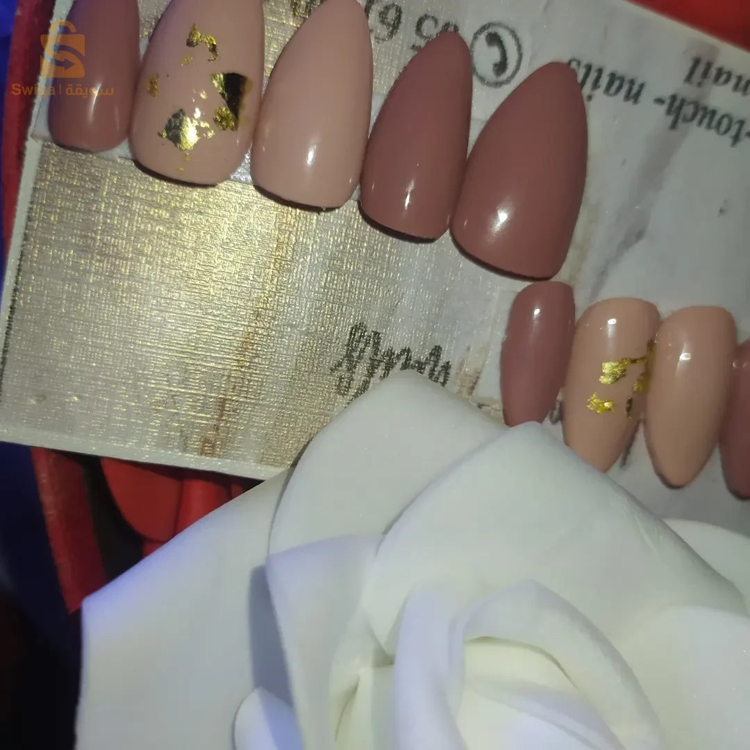 أظافر سهلة التركيز والنزع