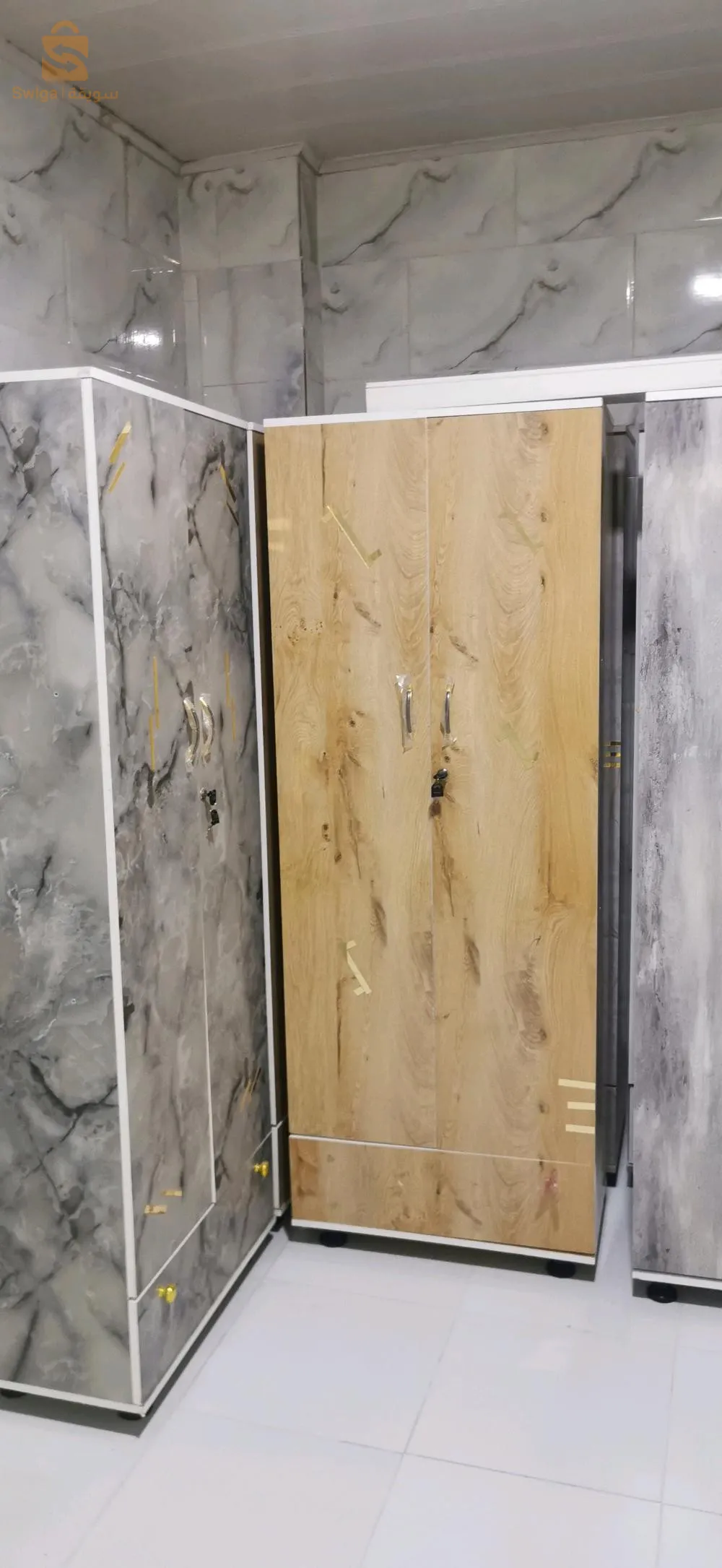 خزانات و كراسي