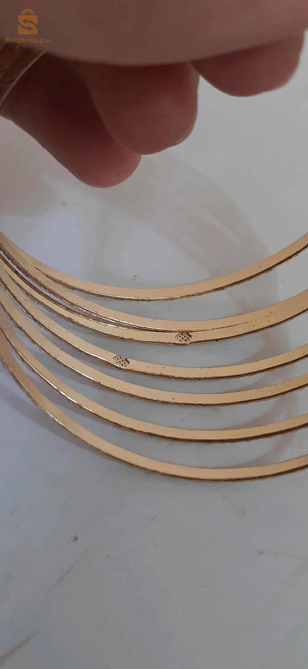 أساور بلاكيور ذهبية ممتازة