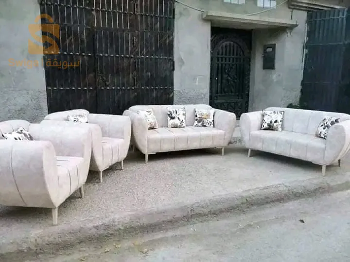 سلعة لوزي