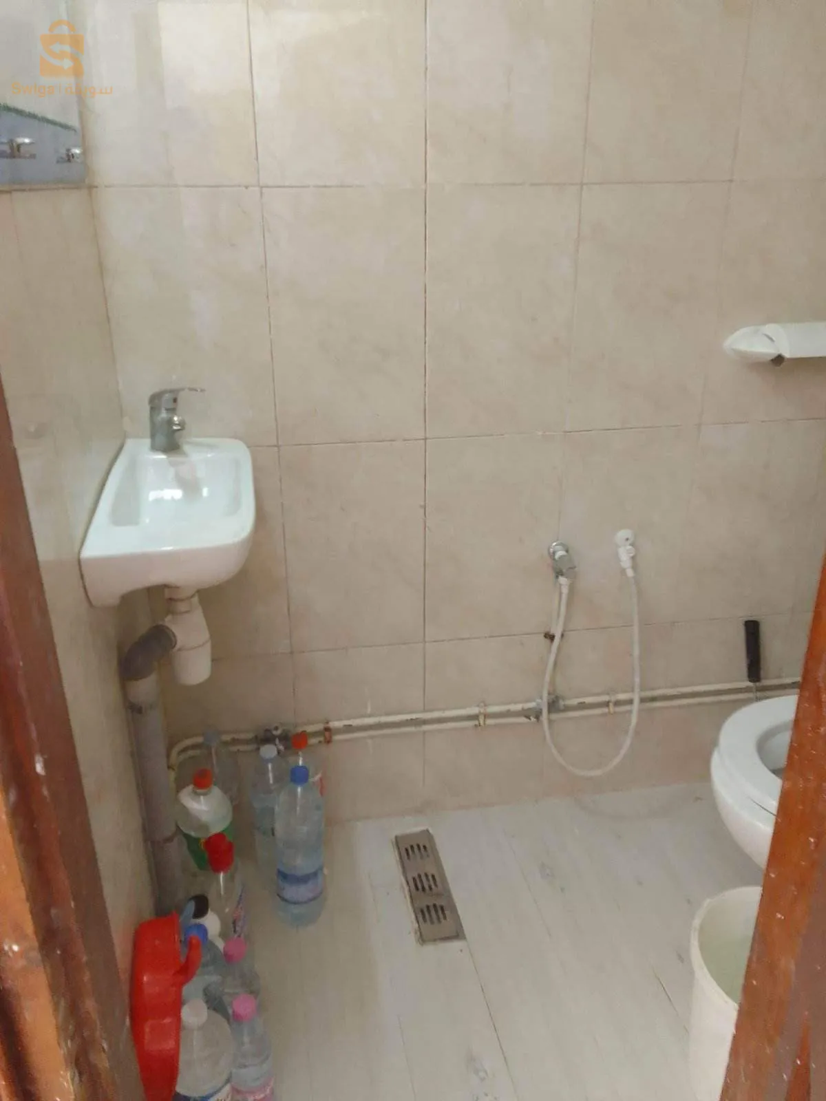 Local Semi Commercial Très Propre avec sous sol Alger Centre