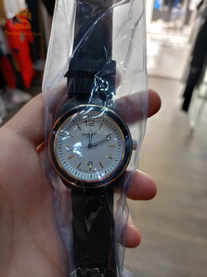 ساعات  swatch and festina  رياضية   
موتار  وعادي.