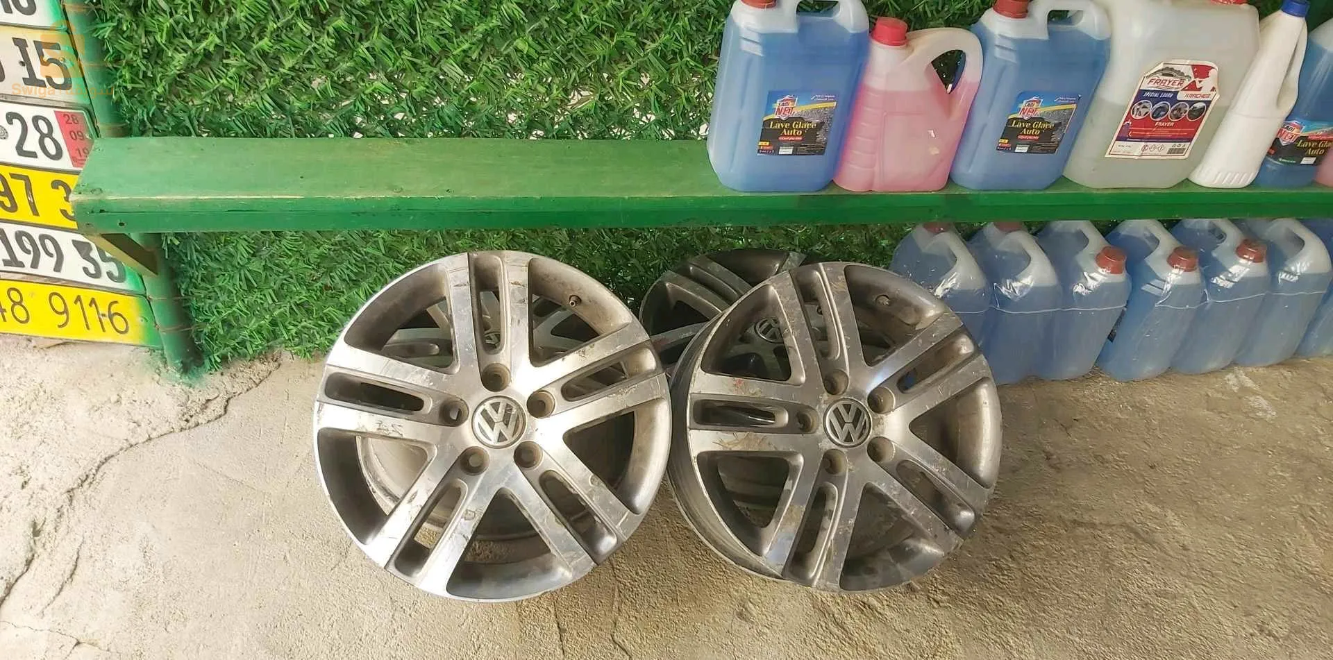 ثلاثة جونطات تع قولف 6 ما فيهمش لا سودور كاين 2 فيهم تعواج دك رهم مستفين لي حاجتو يتصل