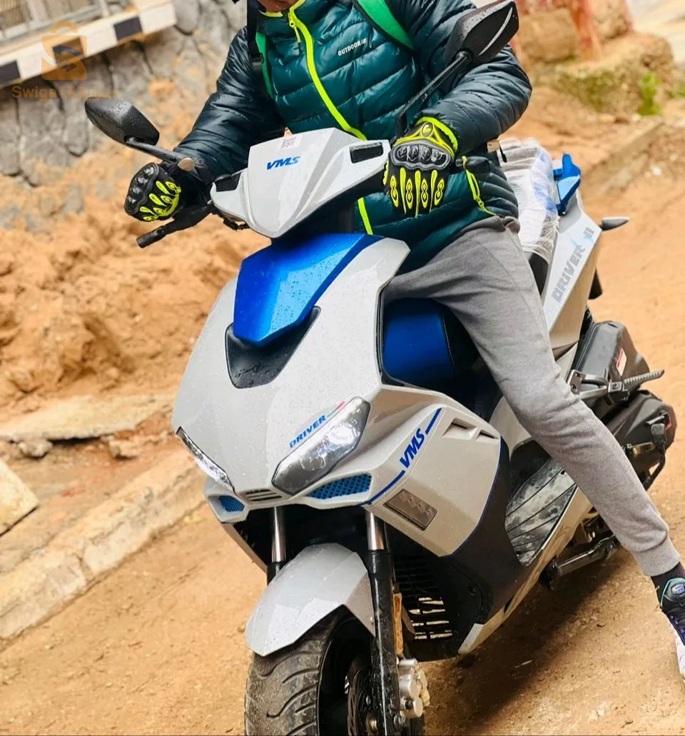 دراجة نارية   2024moteur 150cc vms