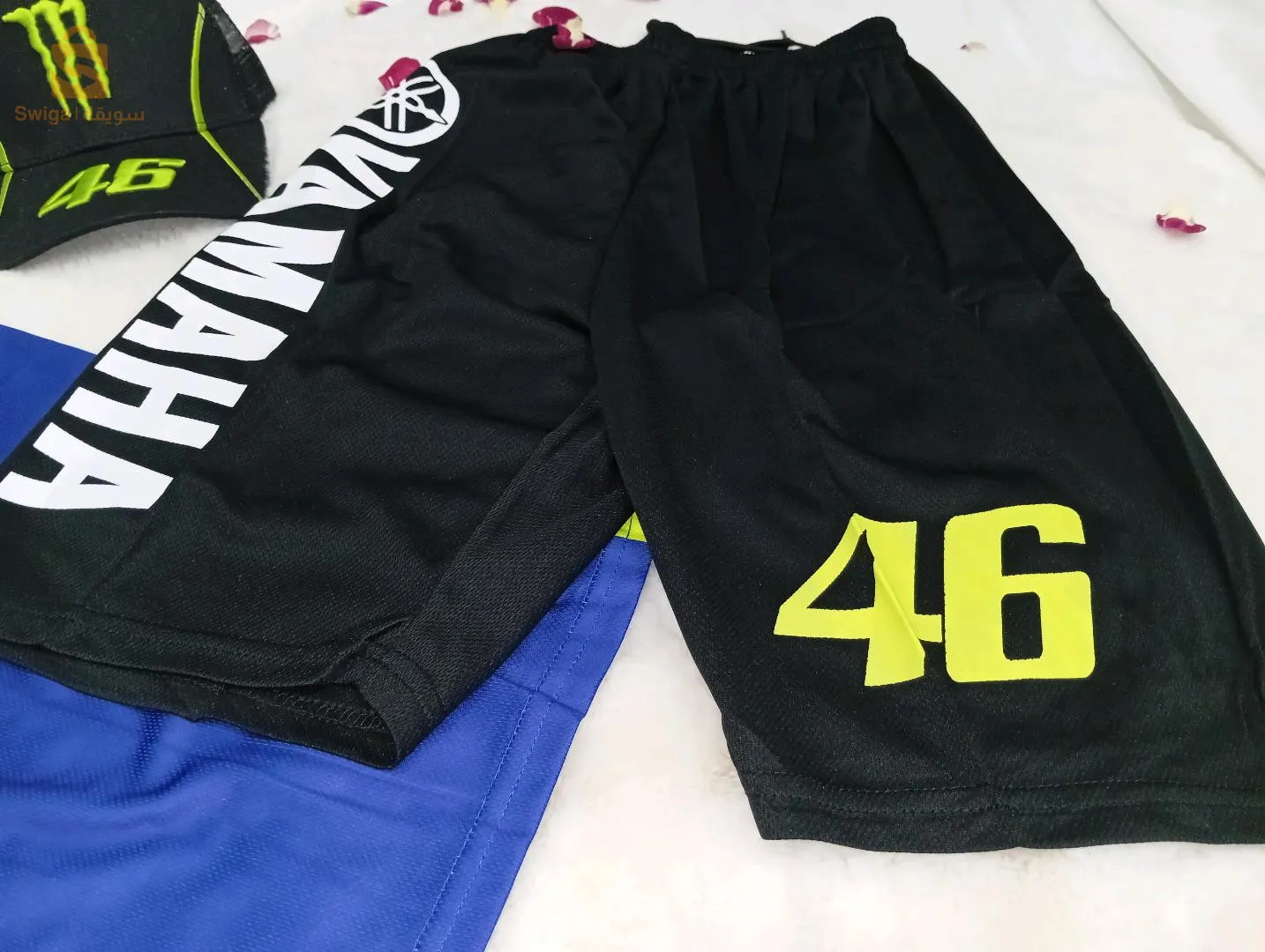 ملابس أولاد 
قبعة ، شورت ، تيشرت 
العمر 8_10_12_14
كمية حد محدودة 
بيع تجزية او جملة 
المهتم يتواصل على رقم
0559149846
السعر مغري: 1500دج