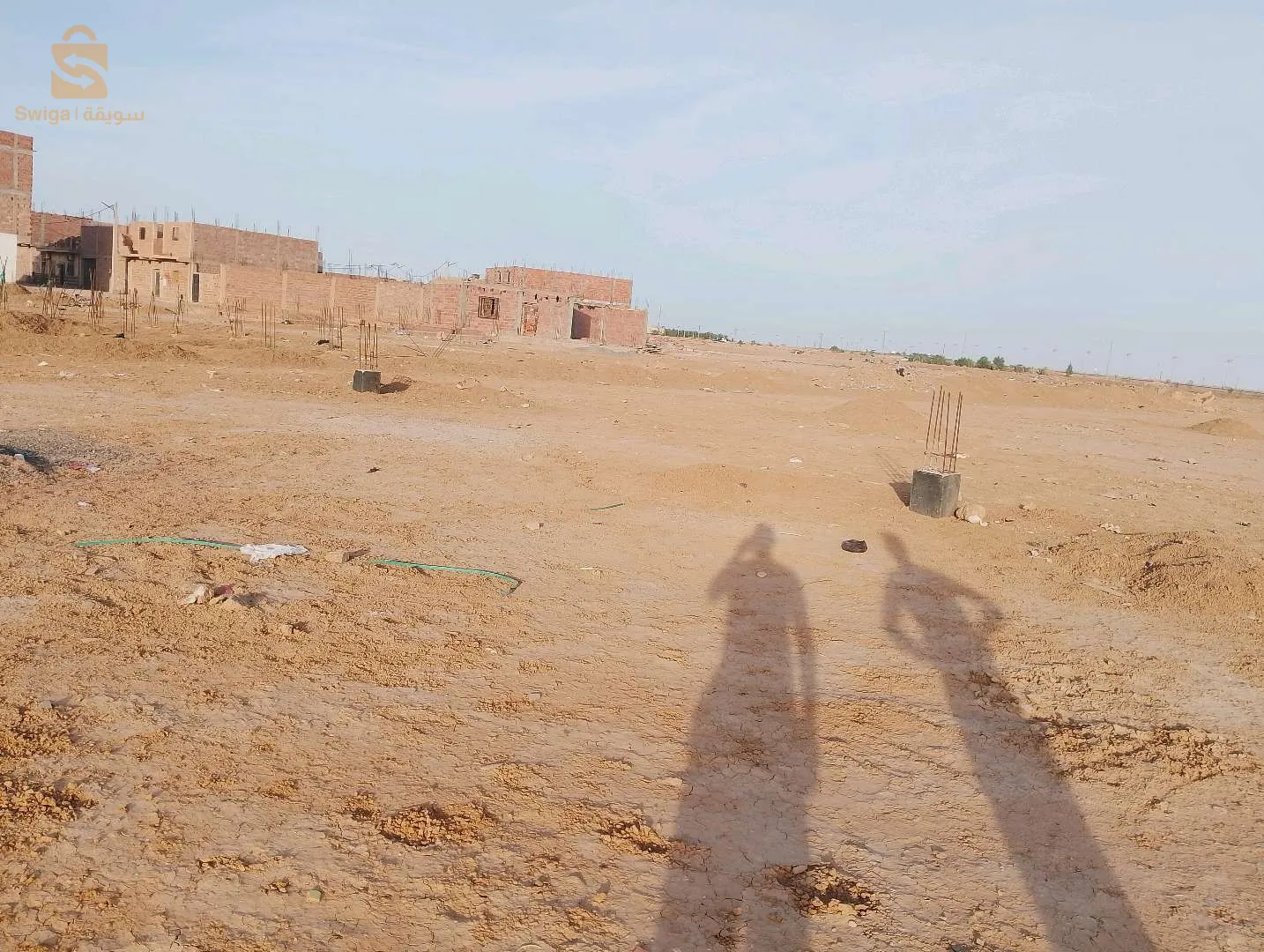 قطعت ارض صالح للسكن بالملكية متوفر لاها كل شيء مثل غاز ماء كهرباء مدارس ابتدائية حي جديد يسما حي لحسينية