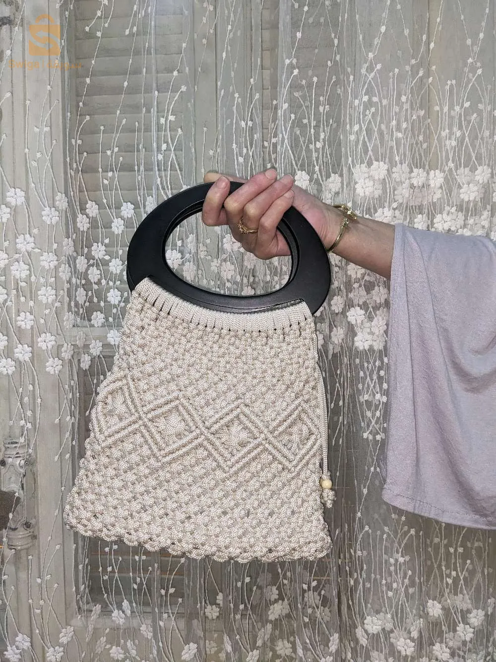 حقيبة يد بالمكرمية