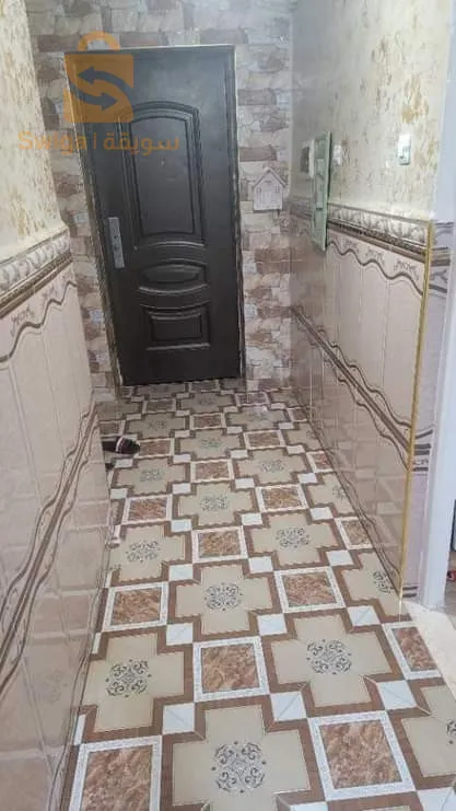 كاينة F3 في اولاد فايت احياء خضراء سوسيال الطابق الخامس مخدومة 
الوثائق عقد تنازل وديعة 
السومة