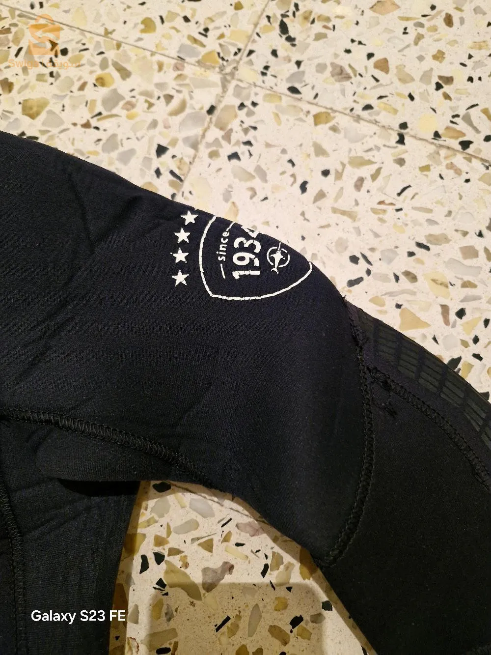 بيع بدلة الصيد في حالة جيدة