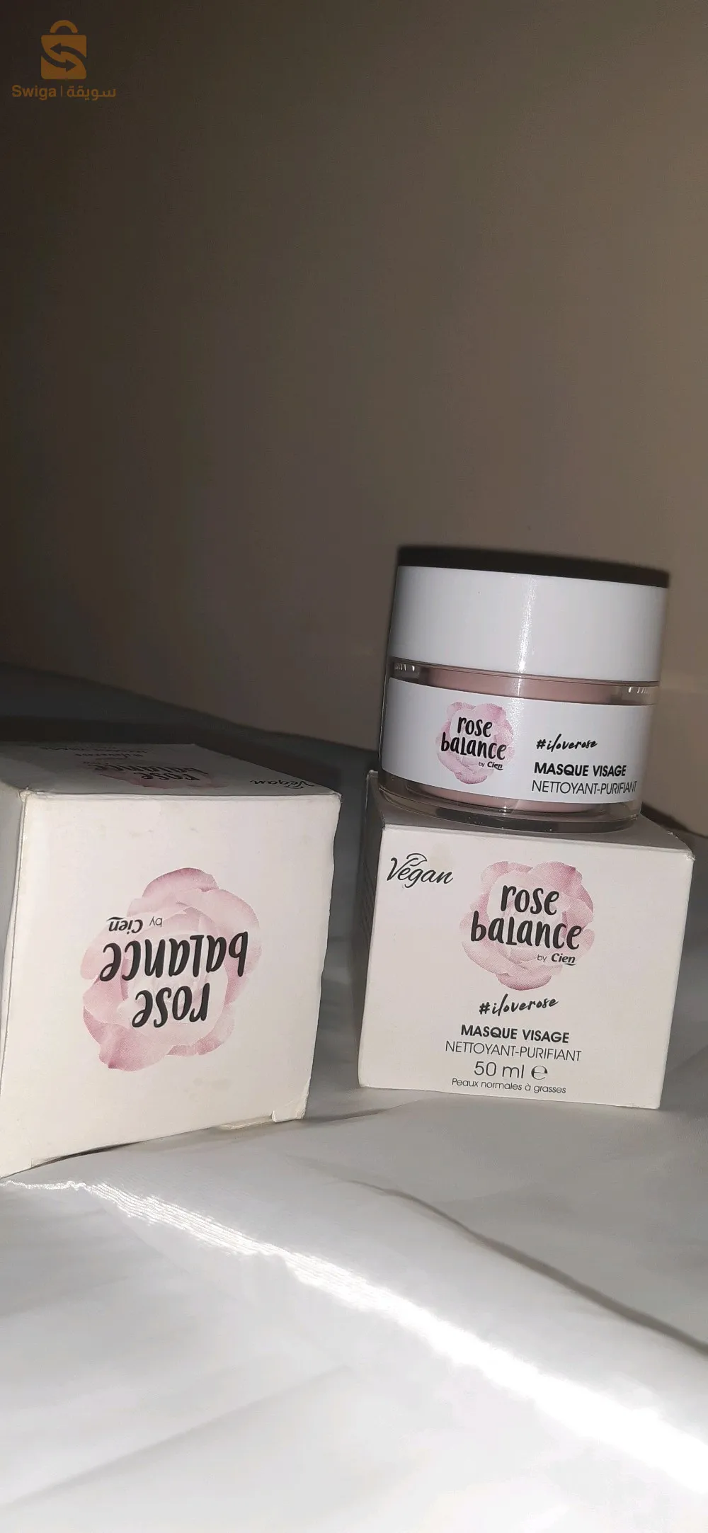 مرطبات الوجه يصلح لصغار و الكبار فسن يزيل التجعودات ورطب الشرة كل السلعة محدودت( caba) كلشيئ أصلي orginal🇨🇵