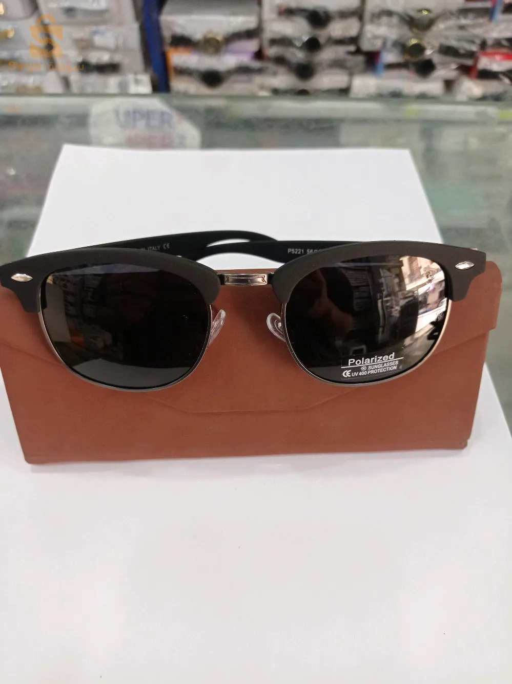 نضارات شمسية
model polarisés
livraison gratuite.oran