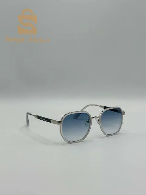 Lunette de soleil prada + pochette gratuit