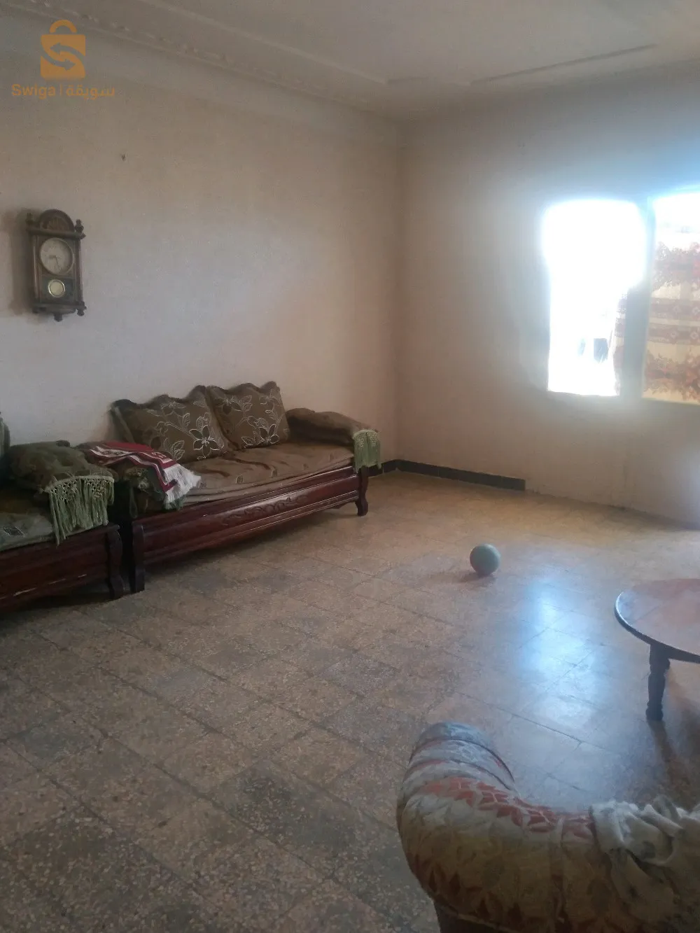 شقة 4 غرف في حي القضاة بوسماعيل تيبازة قريبة من المحلات التجارية والبريد والمارشي والدائرة والبحر  والمستشفى والابتدائية لاصقة فالعمارة