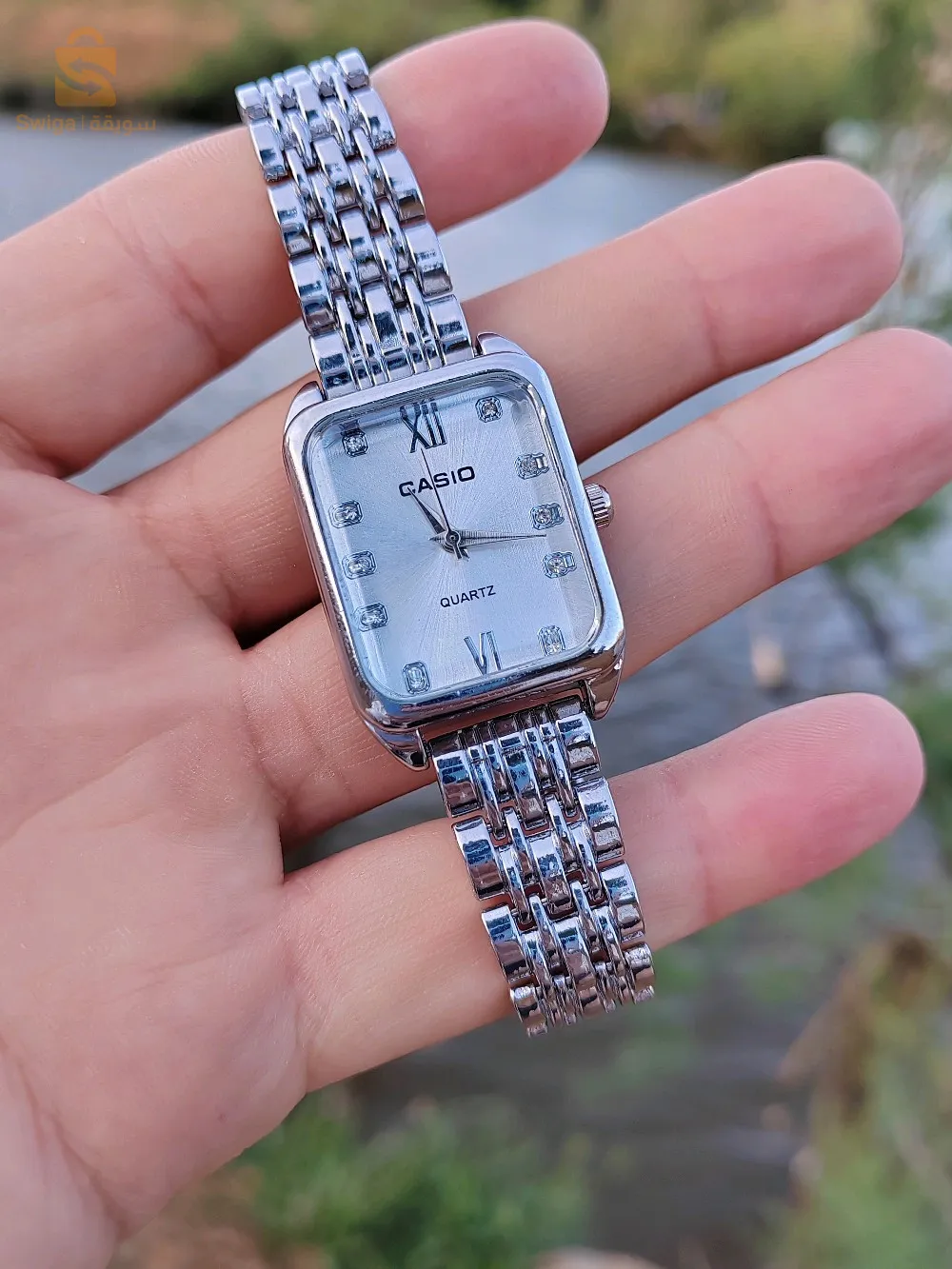 ساعات نسائية