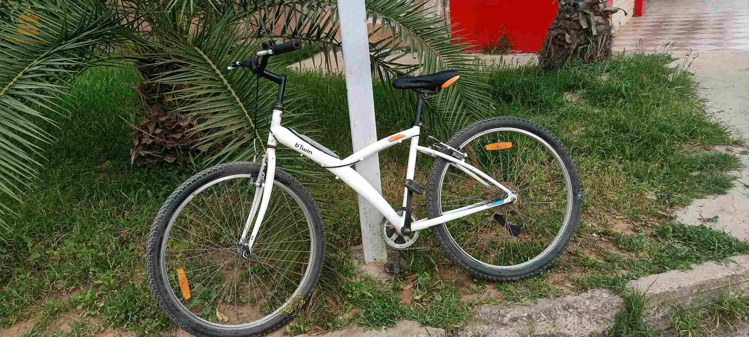 vélo btwin couleur blanc 
26×1.75