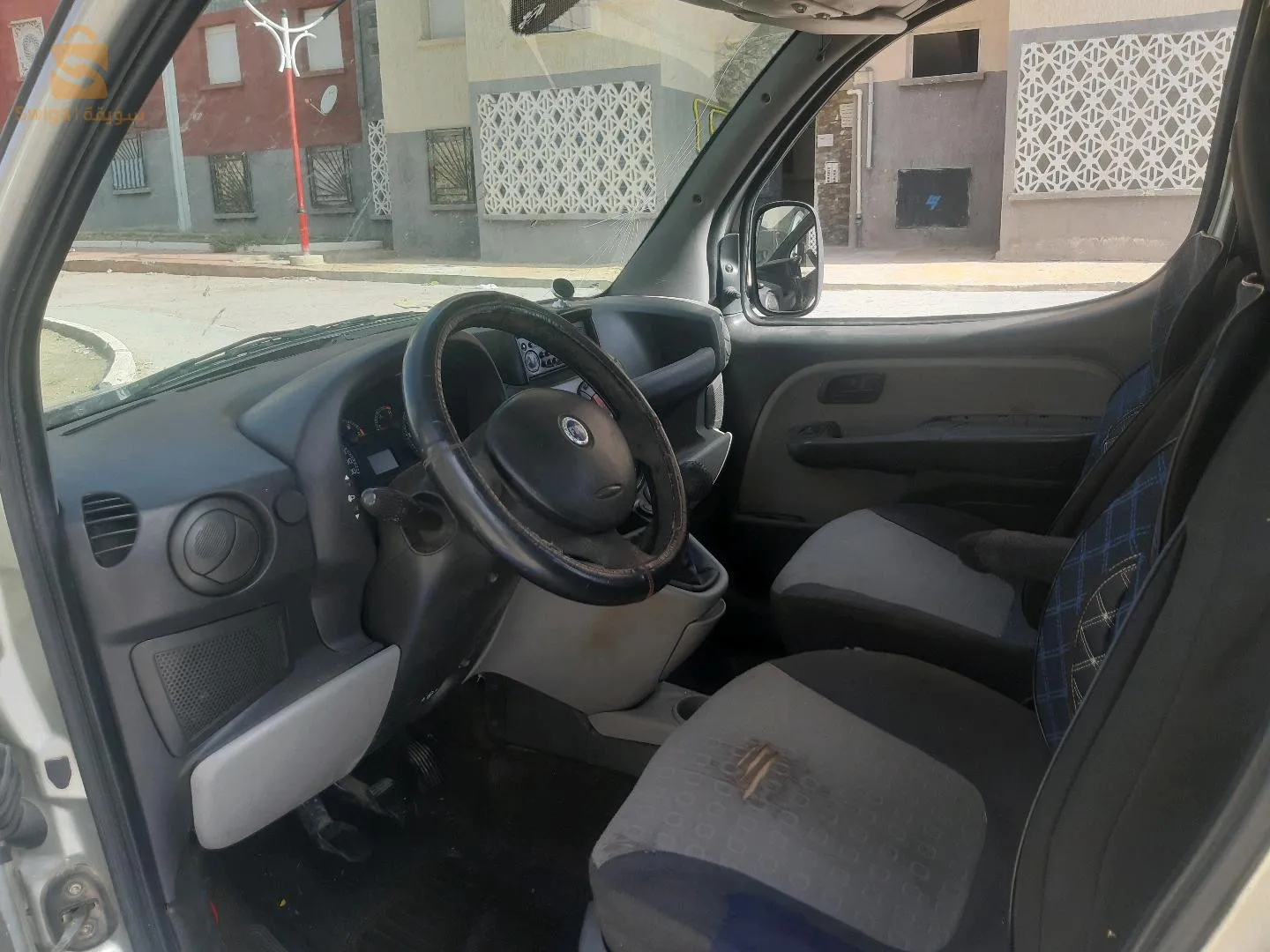 voiture accident à coûte droites