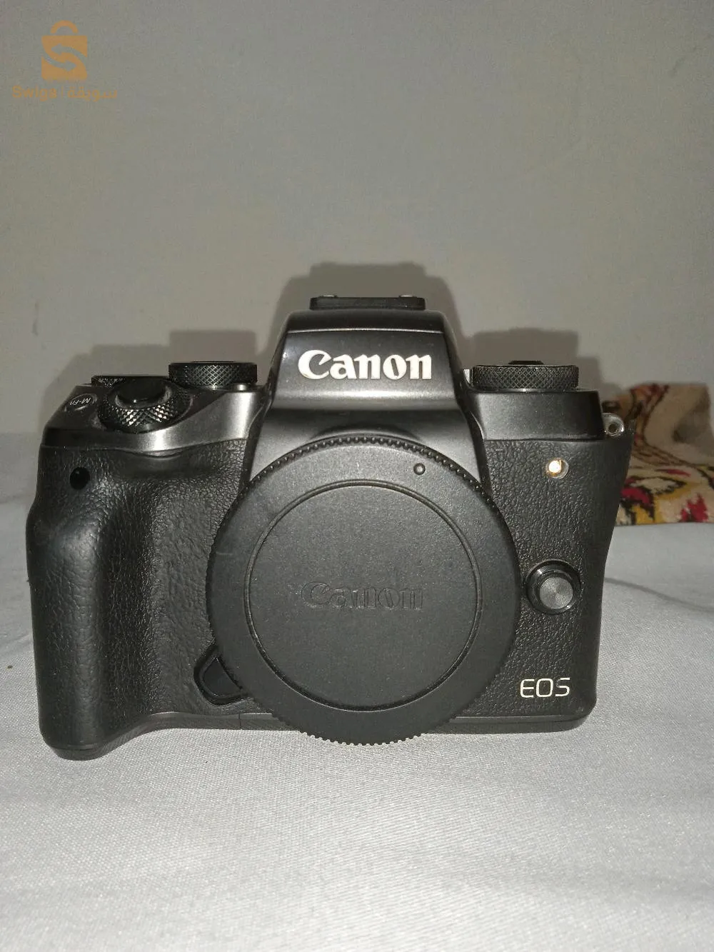 Canon EOS M5