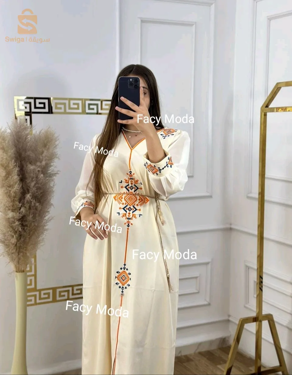 ❣️❣️❣️ Disponible 🦋 robe d'hôtesse style kabyle 🦋 taille S m L xl xxl xxxl 🦋 tessu crêpe Julia 🦋 livraison immédiate ❣️❣️❣️❣️❣️Boutique en ligne ❣️❣️❣️❣️ Les photos réelle ❣️❣️❣️❣️ Livraison 58 wilayas ❣️❣️