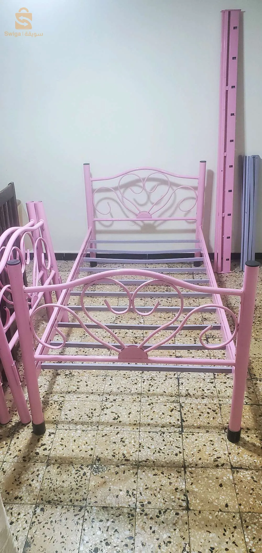 2 سرير للبيع
