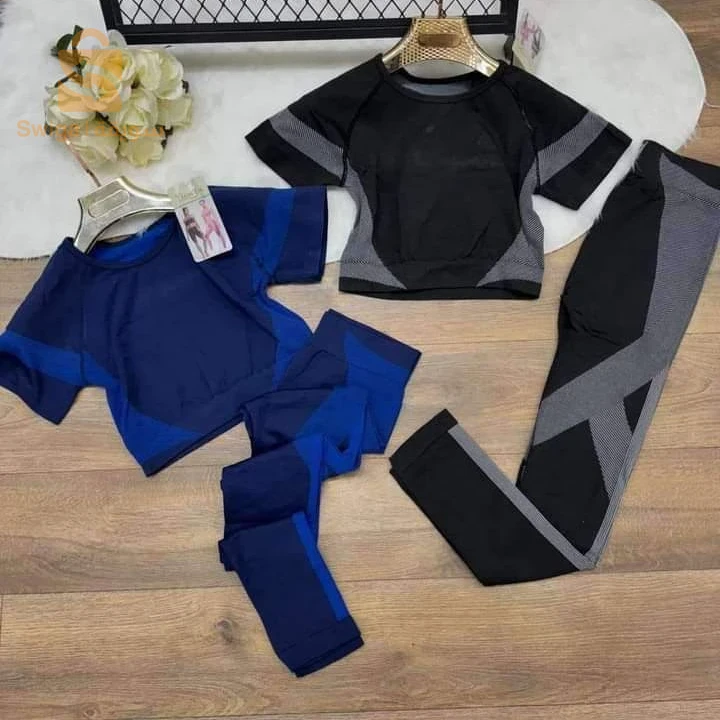 بدلة رياضية نسائية