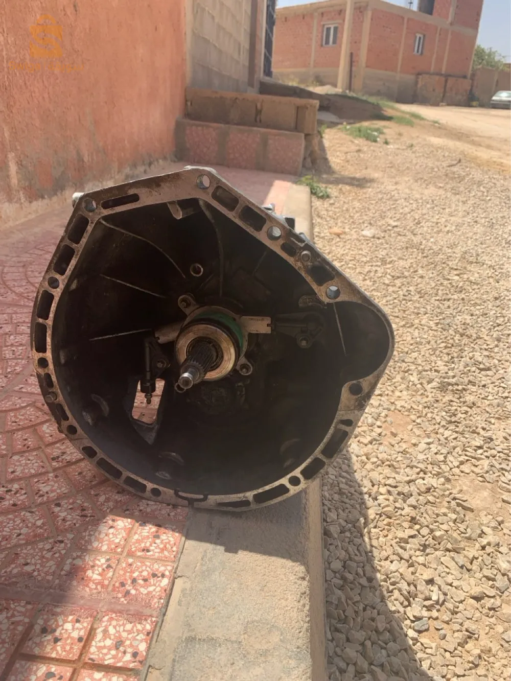 للبيع علبة سرعة يدوية مع لبيتي c220 moteur om646