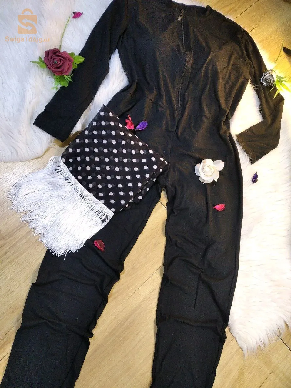 بوركيني قماش وتر بروف
2ps 
كيما واضح في الصور الريال         لطايات   L.x/l2xl 3xl