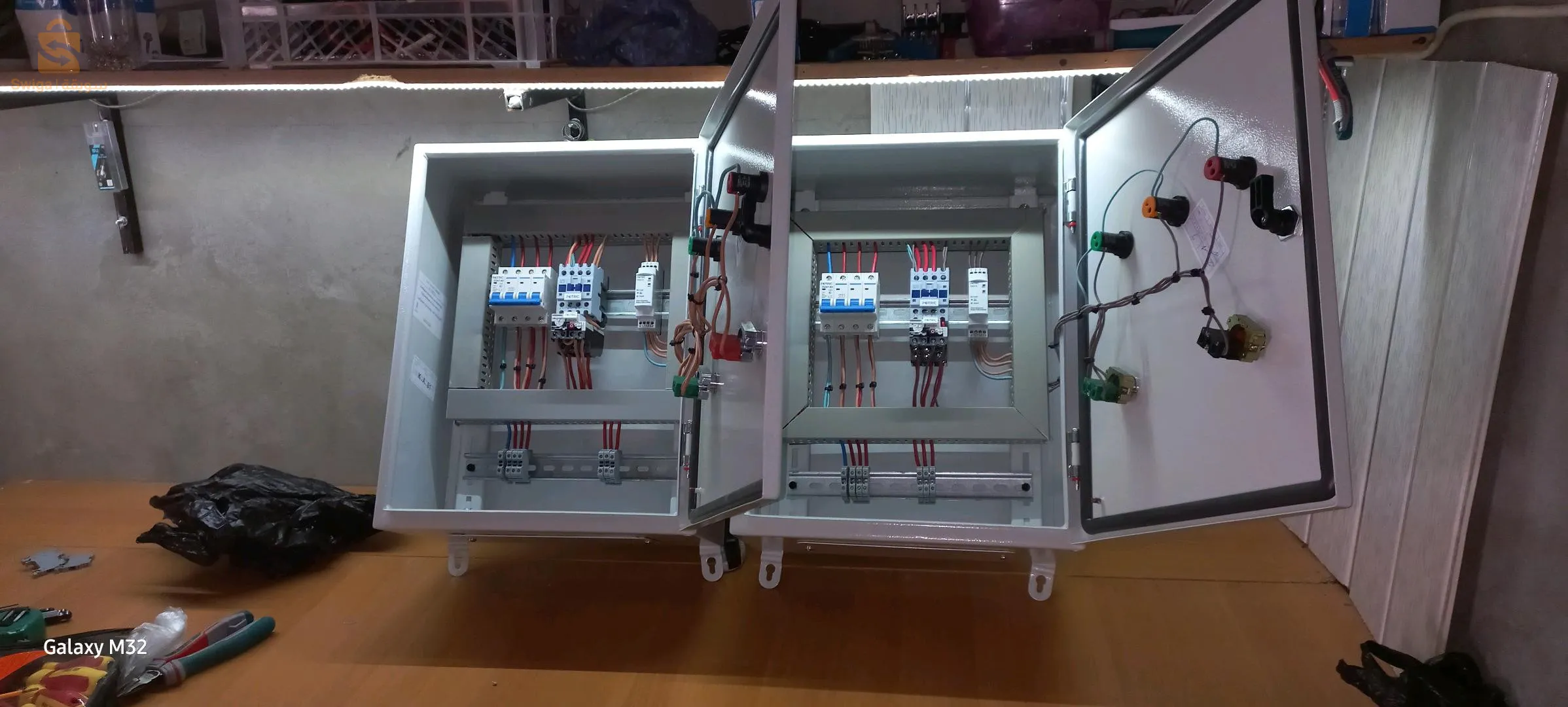 خزانة كهربائية للمحركات و المضخات الغاطسة