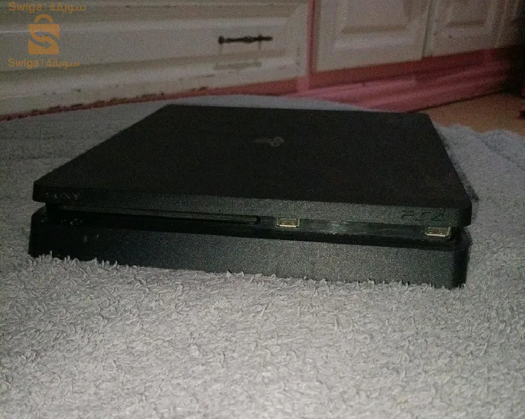 بلاي 4 سليم نضيف مع 2 منيطات