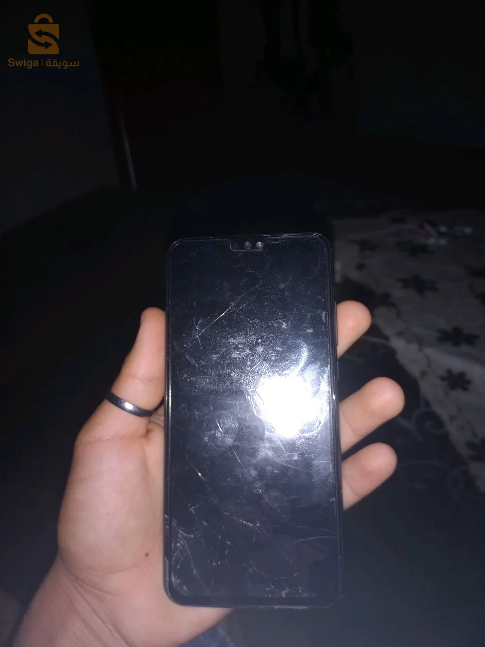 honor 8x 4 /128 
mksr avant arrière fih kht f la ficheur
ymchi kolch intact  
caméra 16