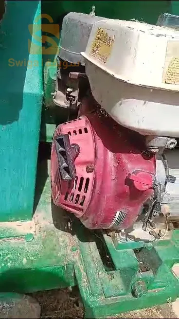 آلة رحي الاعلاف و التبن و الاغصان broyeur aliment
