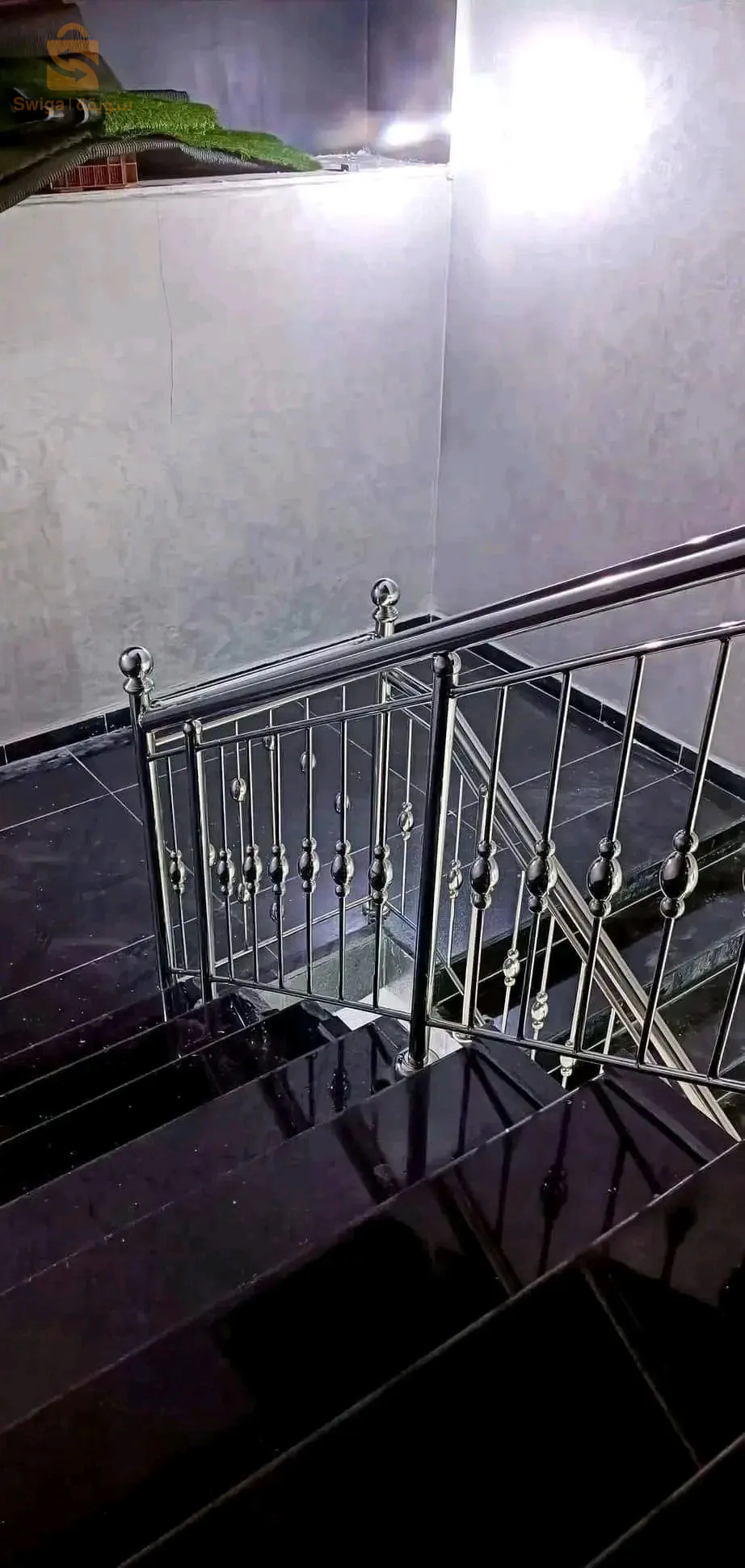 مغنية