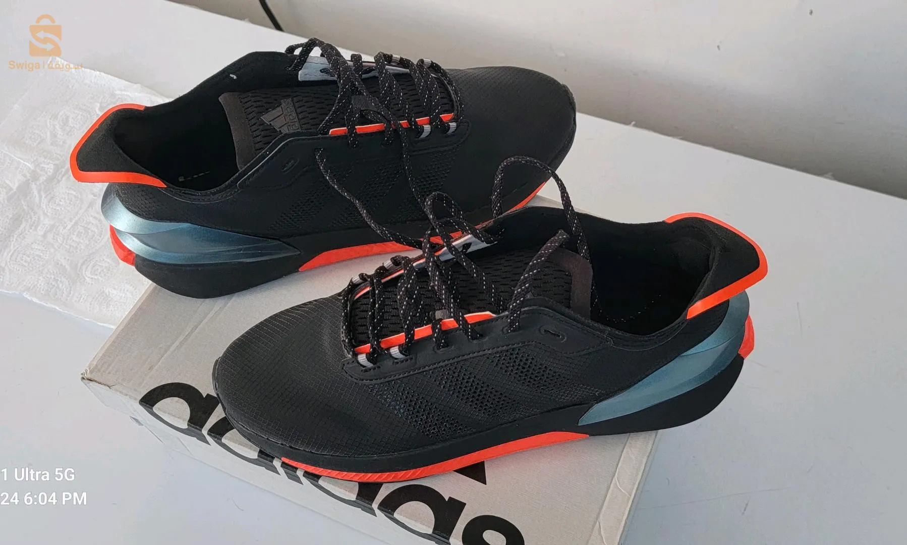 حذاء جديد للبيع أديداس