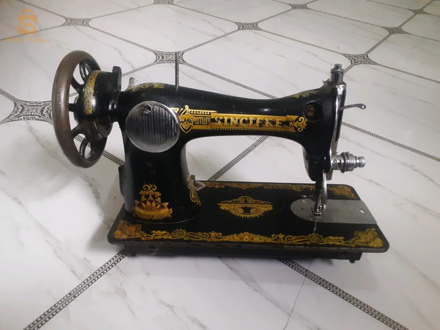الة خياطة من نوع "sincfere" حالة جيدة