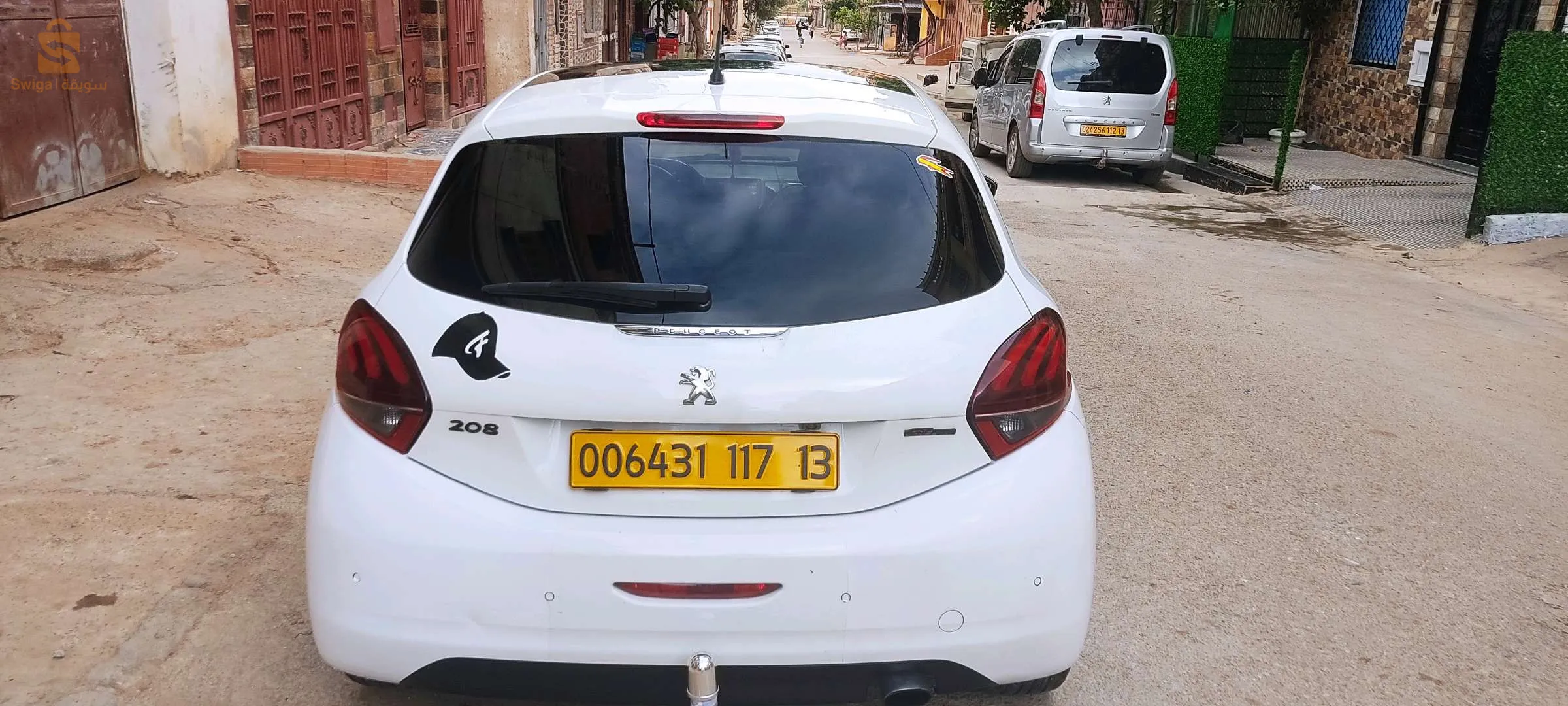 سيارة 208 جديدة