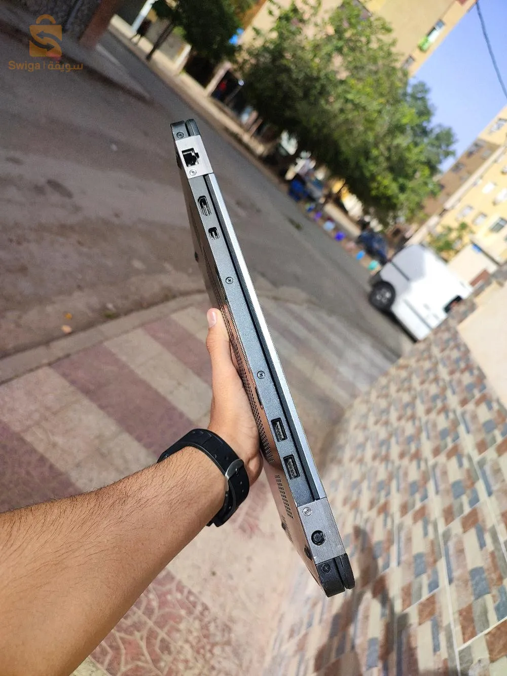 PC portables Dell latitude e7470 i5 6em 256gb SSD 8gb ram ymchi bl câble khouti souma l'affaire